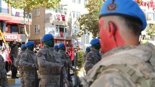 Elazığ'da 29 Ekim Cumhuriyet Bayramında JÖH'lerin gösterisi nefes kesti