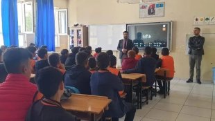 Özalp'ta 'değerler ve ahlak eğitimi' konferansları düzenlendi