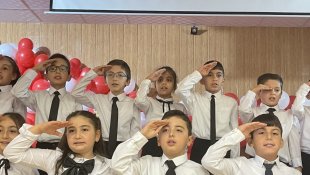 Minikler Cumhuriyet Bayramını coşkuyla kutladı