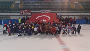 Buzda 29 Ekim coşkusu