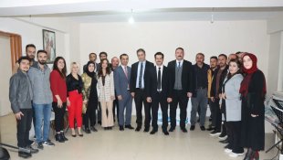 Kasımoğlu'ndan sanat topluluğuna ziyaret