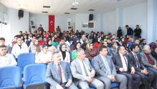 Ahlat'ta "burs sözleşmesi" imza töreni düzenlendi