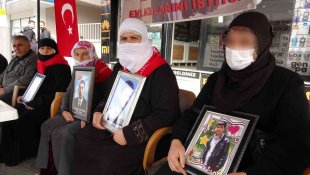 Muş'ta evlat nöbeti tutan ailelerin sayısı 42'ye yükseldi