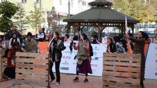 Karlıova'da "Geleneksel Kültür ve Spor Şenliği" başladı