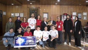 TEKNOFEST'in yıldızları Rektör Çomaklı'ya konuk oldu