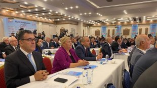 Başkan Demir, Sivas'ta düzenlenen Belediye Başkanları Çalıştayı'na katıldı