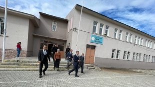 Kaymakam Okan Daştan okullarda incelemelerde bulundu