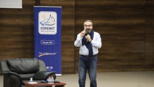 Van'da "Gençlik ve Medeniyetimiz" konulu söyleşi