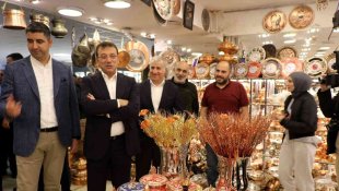 İBB Başkanı İmamoğlu Erzincan'da esnafla buluştu