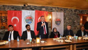 Vali Öner, muhtarlarla yemekte buluştu