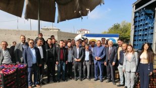 Beyaz listeden sebze hali esnafına ziyaret