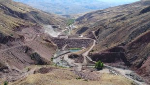 Kemah Tuzlaköy Barajı'nda çalışmalar sürüyor