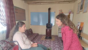 Kaymakam Aydoğan'ın eşinden özel gereksimli Züleyha'ya ziyaret