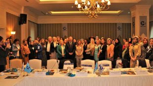 Girişimci kadınlar 'Mavi'de buluştu