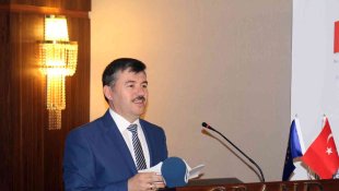 Ağrı eski İl Milli Eğitim Müdürü Başak, ilk kitabını yazdı