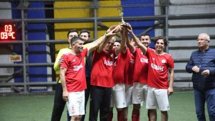 Kars'ta salon turnuvasının şampiyonu Kamugücü Spor