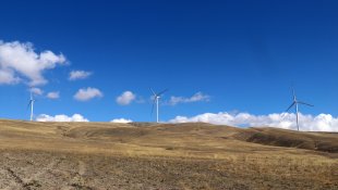 Rüzgarın enerjiye dönüştüğü İpek Geçidi'nde 20 megavatsaat elektrik üretiliyor