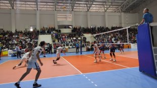 Voleybol: AXA Sigorta Efeler Ligi