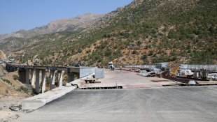 Bitlis-Diyarbakır yolu 900 metrelik viyadükle daha güvenli hale geliyor