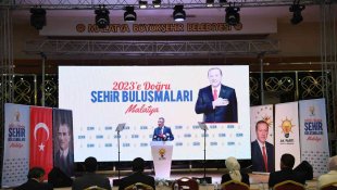 Cumhurbaşkanı Yardımcısı Oktay: 'Kılıçdaroğlu ABD'de turistik gezi yapıyor'