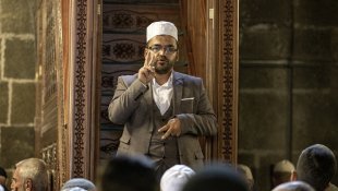 Erzurum'da işitme engellilere cuma hutbesi "işaret dili" ile aktarılıyor