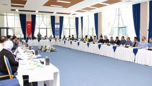 Rektör Çakmak proje desteği alan akademisyenleri tebrik etti