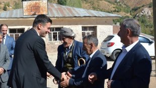 Şemdinli Kaymakamı Taşgın'dan köy ziyareti
