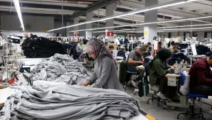Bitlis'te tekstil yatırımları istihdamın lokomotifi oldu