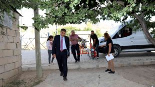 Van Büyükşehir Belediyesi engelli vatandaşların eli ayağı oldu