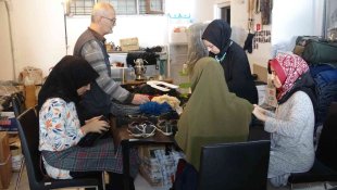 Van'ın yöresel ayakkabısı, kadın eliyle gelecek nesillere aktarılıyor