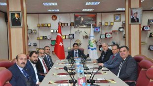 Kosova Kalkınma Bakanı Fikrim Damka Erzurum Ticaret Borsasını ziyaret etti