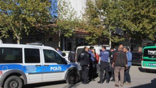 Kavga ettiği genci pompalı tüfekle vurdu