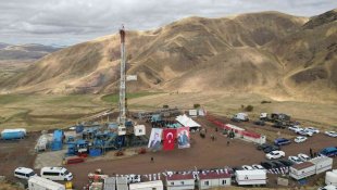 Büyükşehir'den yeni bir hamle yatırım daha: Türkiye'nin en büyük sondaj platformu Erzurum'da