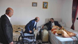 TümBulSevDer Bulanık'ta 54 tekerlekli sandalye dağıttı