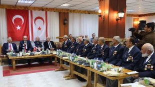 KKTC Cumhurbaşkanı Tatar, Erzincan'da Kıbrıs gazileriyle buluştu