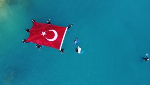 Bitlis'te "25. Adilcevaz Ceviz Festivali ve Kültür Etkinlikleri" düzenlendi