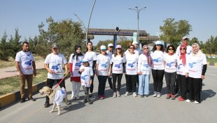 Vanlı kadınların Van Gölü için başlattıkları yürüyüş devam ediyor