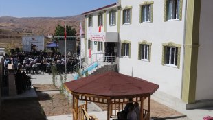 Erzincan'da yapımı tamamlanan cemevi açıldı