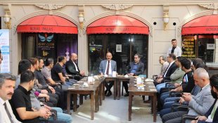 Başkan Vekili Aydın'dan esnaf ziyareti