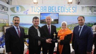 Tuşba Belediyesine 'Kültür, Sanat, Yayıncılık, Eğitim ve Spor Faaliyetleri' ödülü