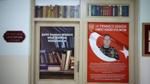 Muş'ta polisler şehit emniyet müdürü adına kütüphane kurdu