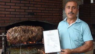 ŞEHİRLERİN LEZZET REKABETİ - Erzurum ve Artvin'in paylaşamadığı lezzet: 'Cağ kebabı'