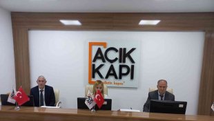Kars'ta Açık Kapı vatandaşların sorunları çözüyor