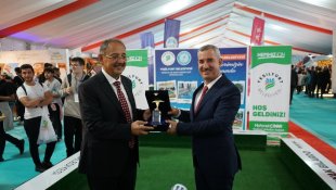 Yeşilyurt'un ''Bu Takım Kazanır'' projesine ödül