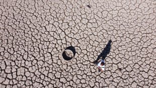 Van'daki Zernek Barajı'nda su seviyesi dibi gördü