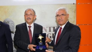 Battalgazi'deki gençlik yatırımlarına ödül