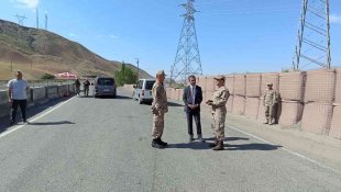 Kaymakam Daştan, üs bölgesinde