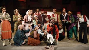 Erzurum Devlet Tiyatrosu yeni sezona "Aşkımız Aksaray'ın En Büyük Yangını" ve "Canlanan Masallar" tiyatro oyunlarıyla merhaba diyecek