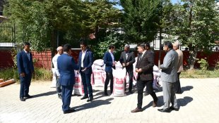 Çatak'ta 34 çiftçiye tohum desteği verildi
