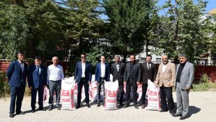 Çatak'ta yüzde 75 hibeli tohum dağıtımı